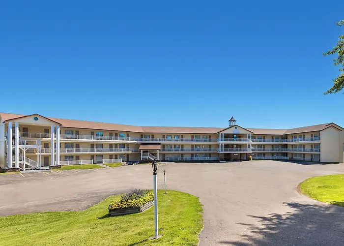 Quality Inn Lakefront